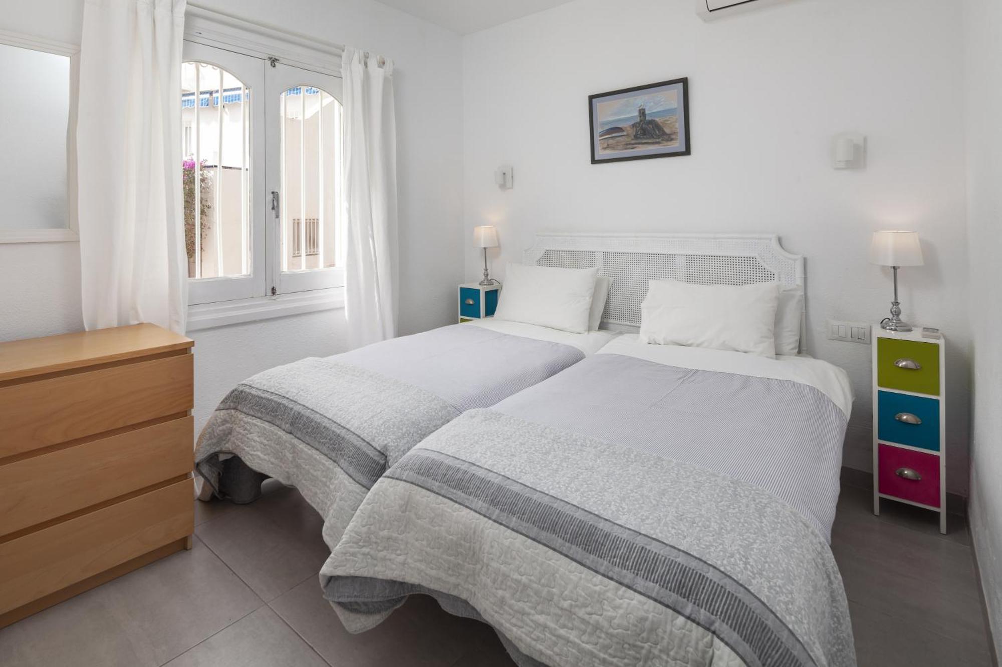 Bright Spacious 1 Bed Apartment Nerja Exterior photo