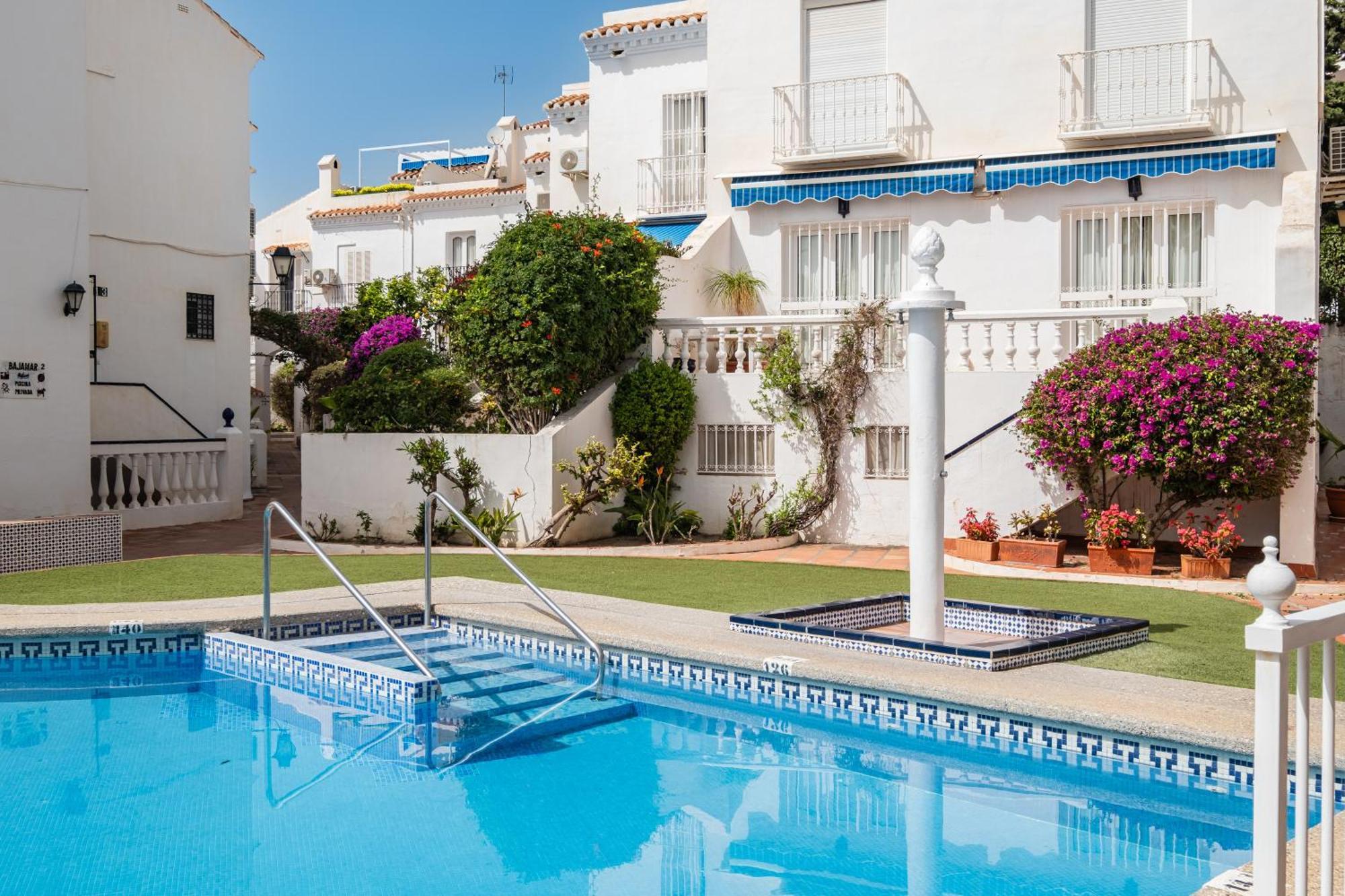 Bright Spacious 1 Bed Apartment Nerja Exterior photo